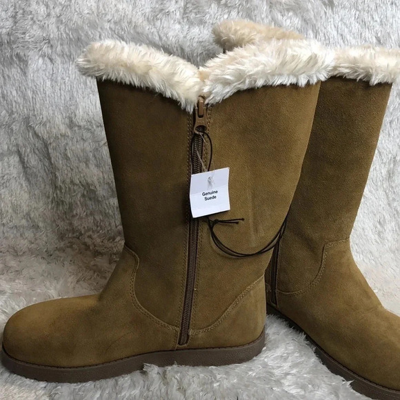 UNIVERSAL THREAD Charleigh Suede Ugg Style Boots - Picture 3 of 5